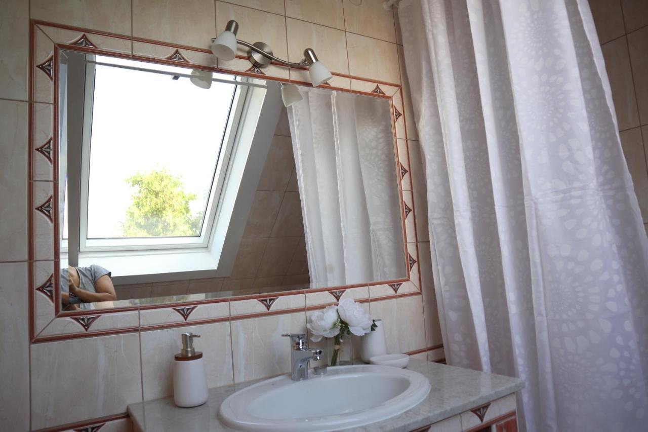 Villa Relax Komfortlak Gardony Ngoại thất bức ảnh